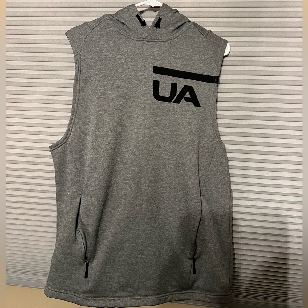 Under Armour sleeveless sweatshirt